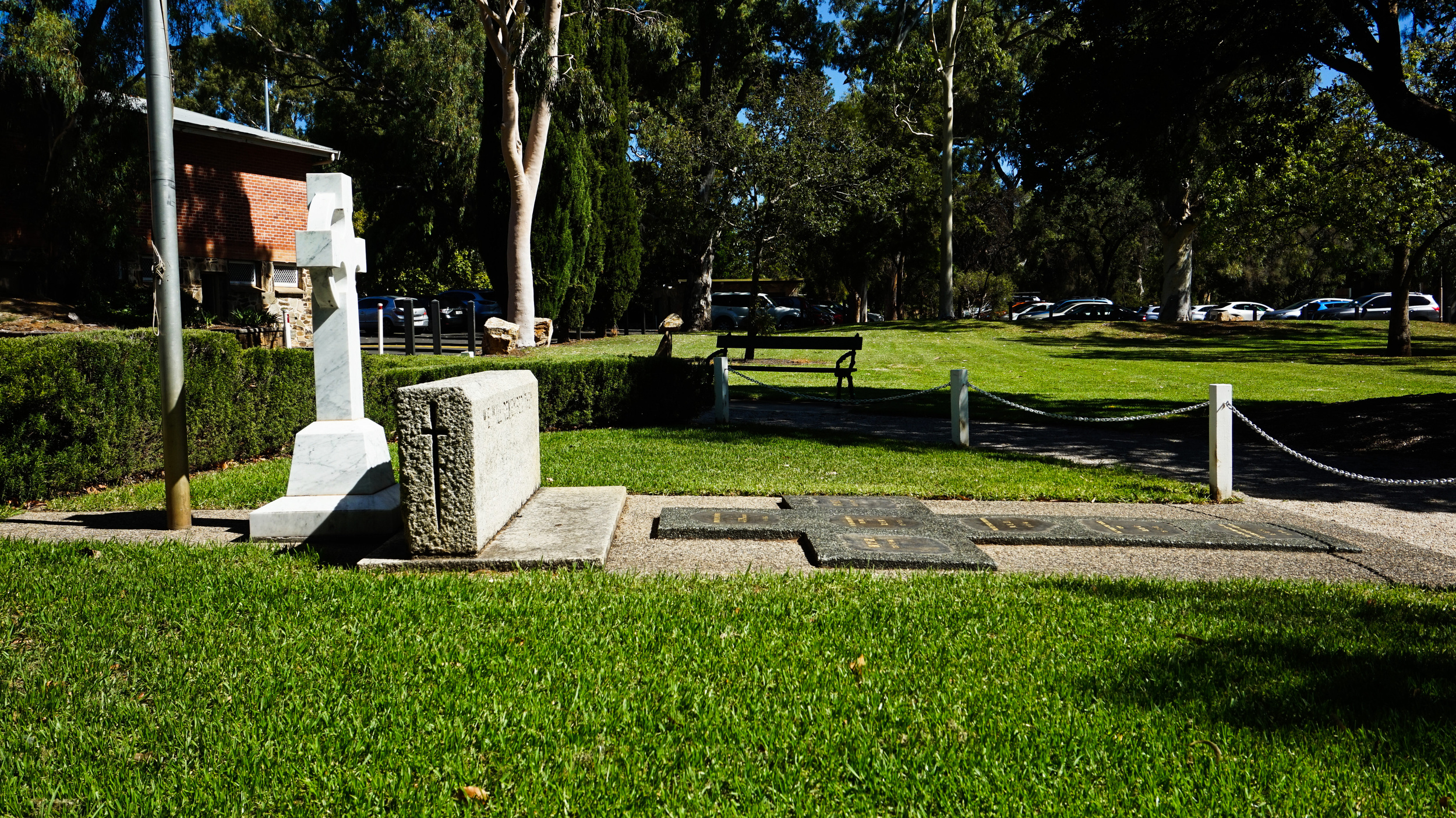 WM Kensington Gardens SA 15